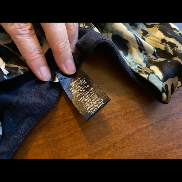 Two Ann Taylor tops size small - Picture 3 of 6